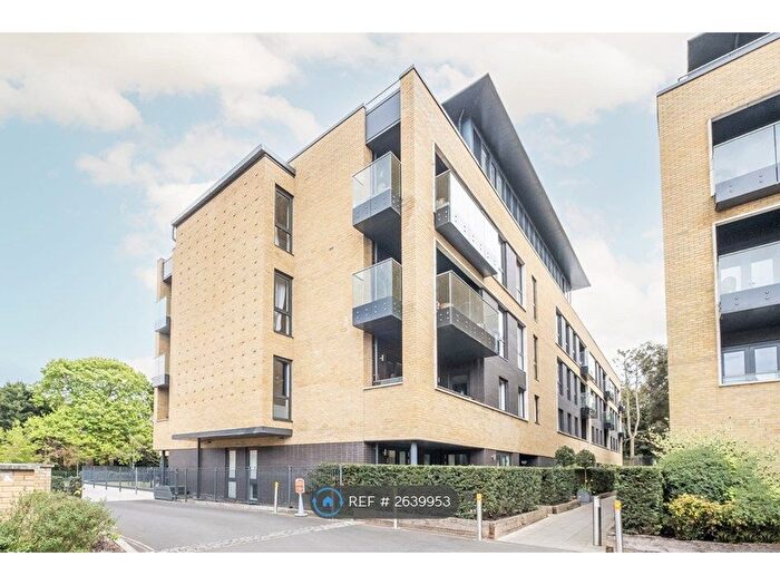 2 Bedroom Flat To Rent In Skylark Court, London, SW15