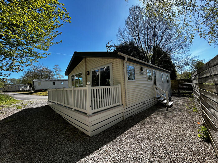 2 Bedroom Park Home For Sale In Pre Loved Clear Water, PR3