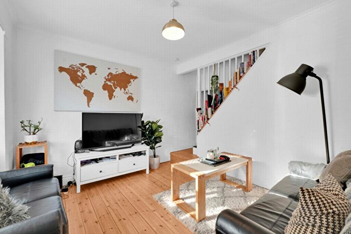 2 Bedroom Terraced House For Sale In Kentish Road, Belvedere, DA17