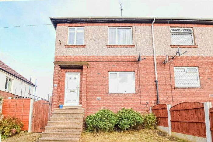3 Bedroom Semi-Detached House To Rent In Eskdale Road, Wakefield WF2