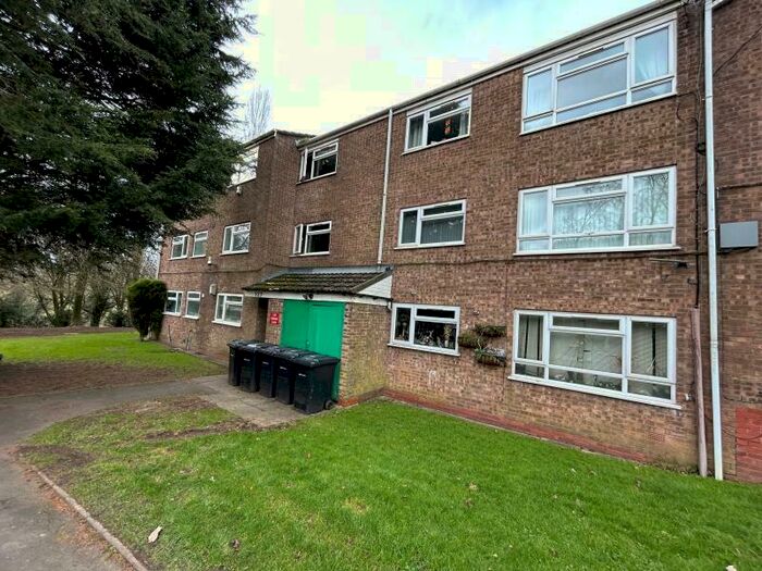 2 Bedroom Apartment To Rent In Flat, Kitwell Lane, Bartley Green, West Midlands, B32