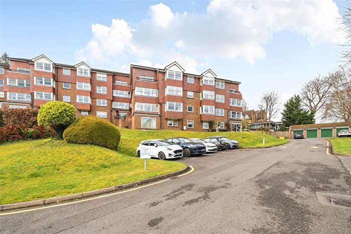 2 Bedroom Flat For Sale In Rookwood Court, Guildford, GU2