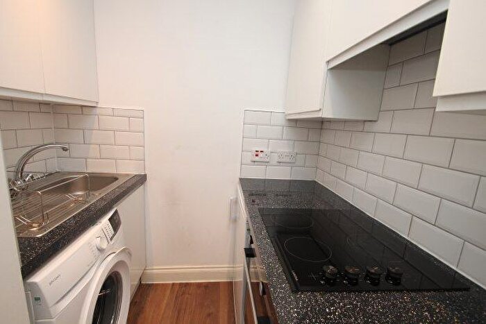 1 Bedroom Flat To Rent In Church Street, Glasgow, G11