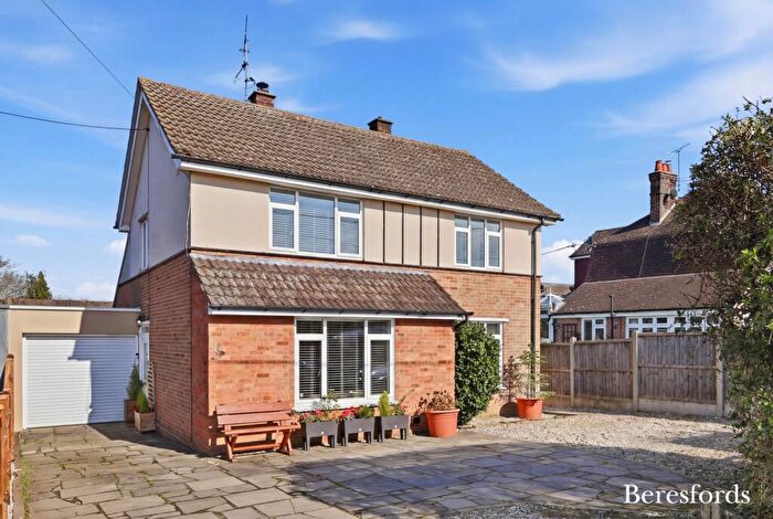4 Bedroom Detached House For Sale In Private Road, Chelmsford, CM2