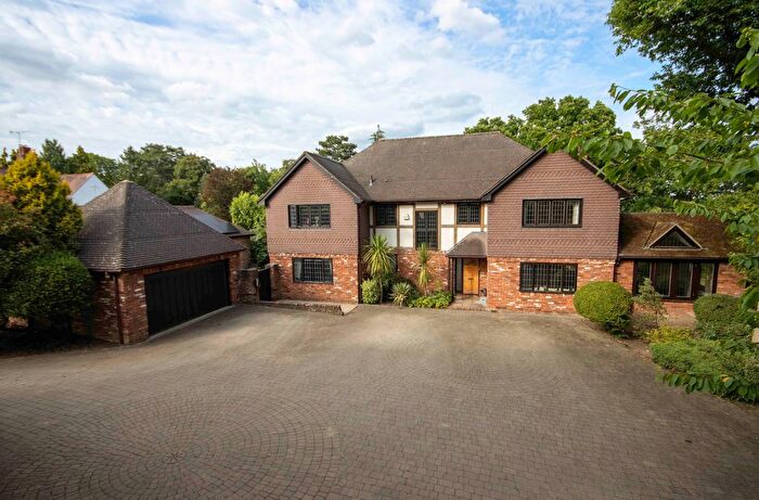 5 Bedroom Detached House For Sale In Burfield Road, Chorleywood, WD3