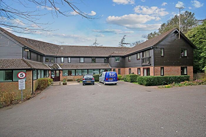 1 Bedroom Property For Sale In Fairfield Road, East Grinstead, RH19