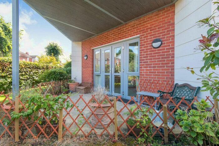 2 Bedroom Apartment For Sale In Catherine Court, Sopwith Road, Eastleigh, SO50