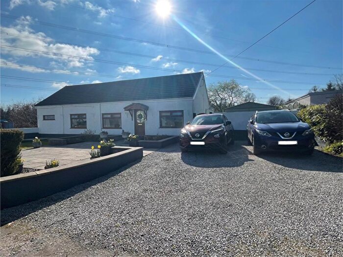 3 Bedroom Detached Bungalow For Sale In Llannon, Llanelli, SA14