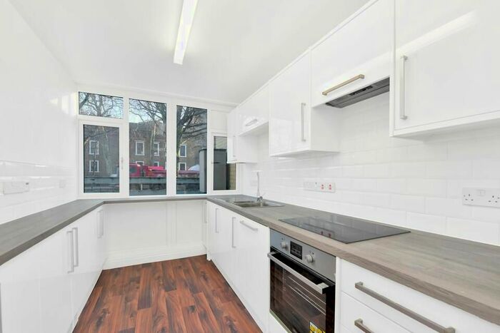 3 Bedroom Flat To Rent In Redcastle Close, London, E1W
