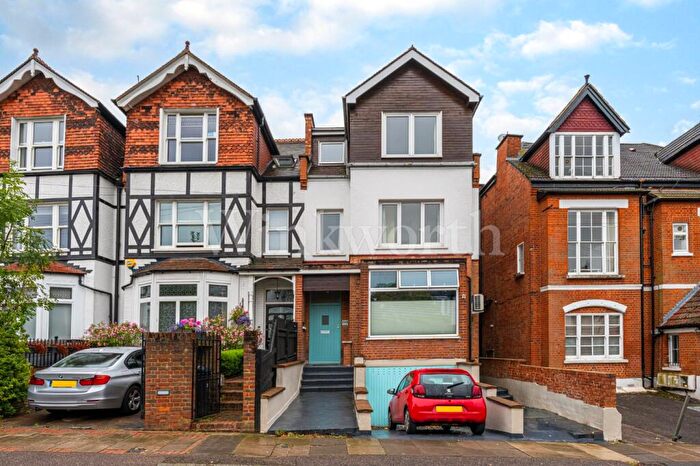 3 Bedroom Apartment For Sale In Pattison Road, Childs Hill, London, NW2