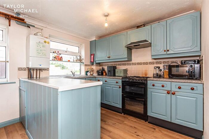 5 Bedroom End Of Terrace House To Rent In Slinfold Close, Brighton, BN2