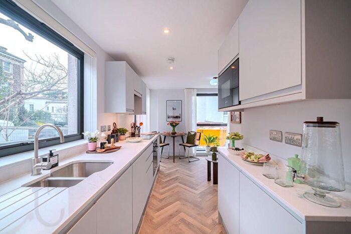1 Bedroom Flat For Sale In Canynge Road, Clifton, Bristol, BS8