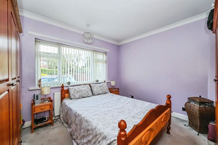 2 Bedroom Bungalow For Sale In Ladybrook Lane, Mansfield, Nottinghamshire, NG18
