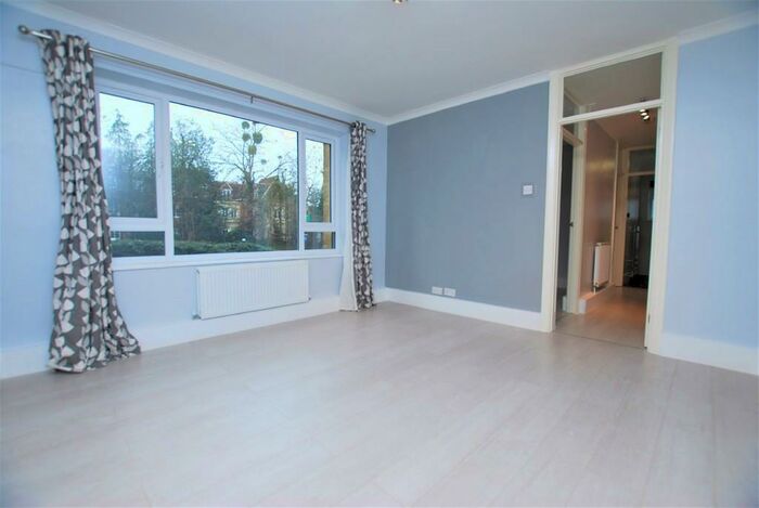 2 Bedroom Apartment To Rent In Barton Place, GU4