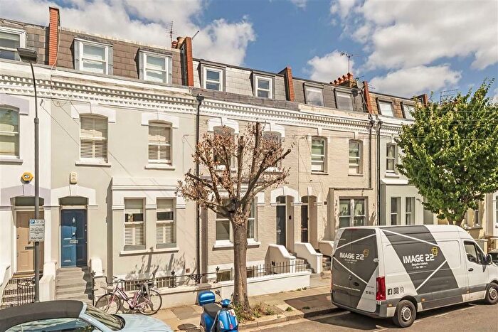 Studio To Rent In Kilmaine Road, London, SW6