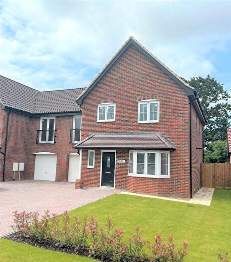4 Bedroom Semi-Detached House For Sale In The Paddocks, Blofield Heath, Norfolk, NR13