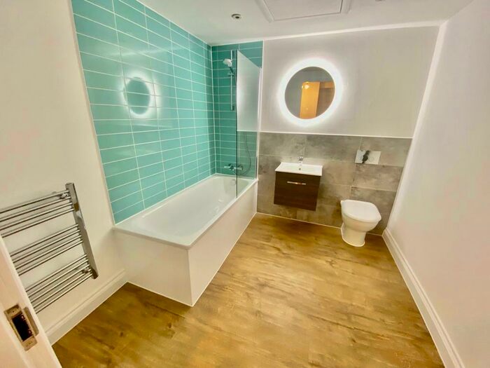 2 Bedroom Flat To Rent In Bank Street, Sheffield, S1