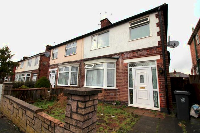 4 Bedroom House To Rent In Stanfell Road, Leicester, LE2