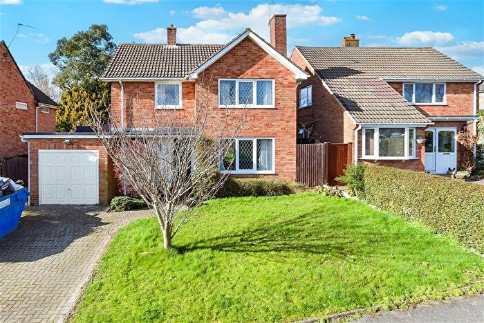 3 Bedroom Detached House For Sale In The Cherries, Maidstone, Kent, ME16
