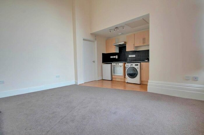 Studio To Rent In Englands Lane, London, NW3