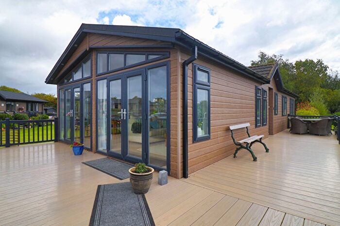 3 Bedroom Mobile/park Home To Rent In Brett Vale Golf Club, Noaks Road, IP7