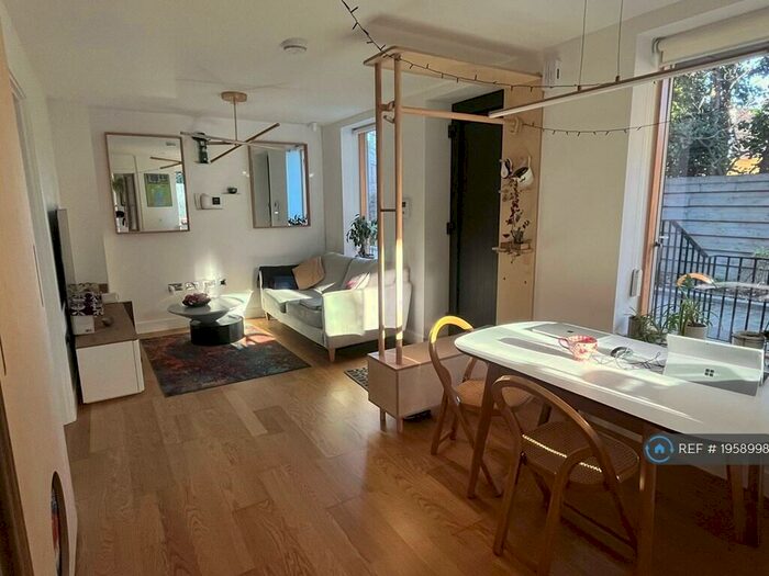 2 Bedroom Maisonette To Rent In Blackburn House, London, E8