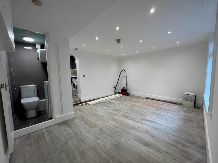 Studio To Rent In Terminus Road, Brighton, East Sussex, BN1