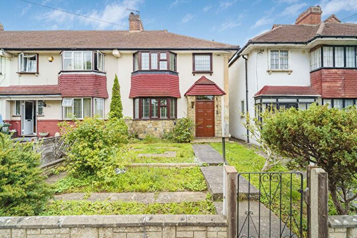 3 Bedroom End Terrace House For Sale In Stanford Road, London, SW16