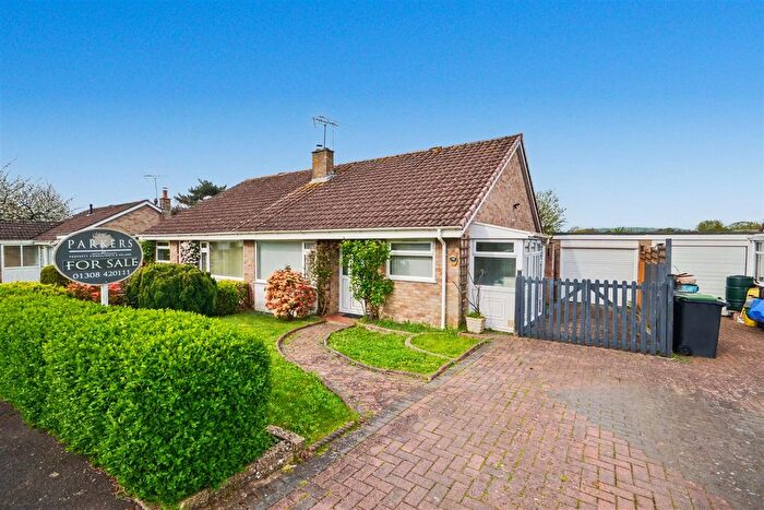 2 Bedroom Semi-Detached Bungalow For Sale In Pasture Way, Bridport, DT6