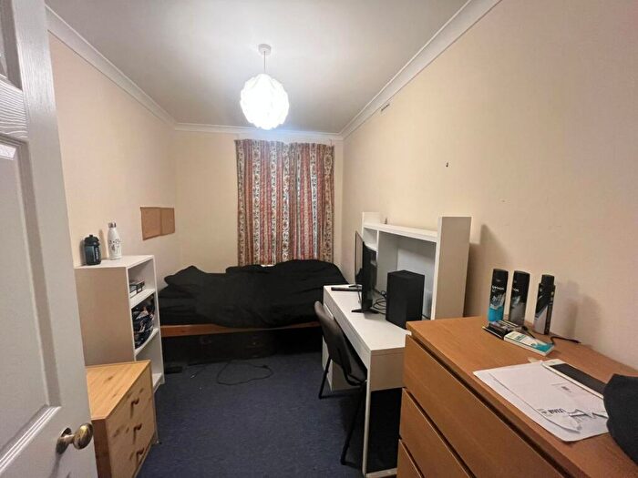 5 Bedroom Semi-Detached House To Rent In St. Martins Road, Canterbury, CT1