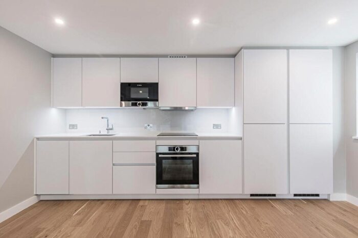 1 Bedroom Flat To Rent In Pavilion Court, NW3