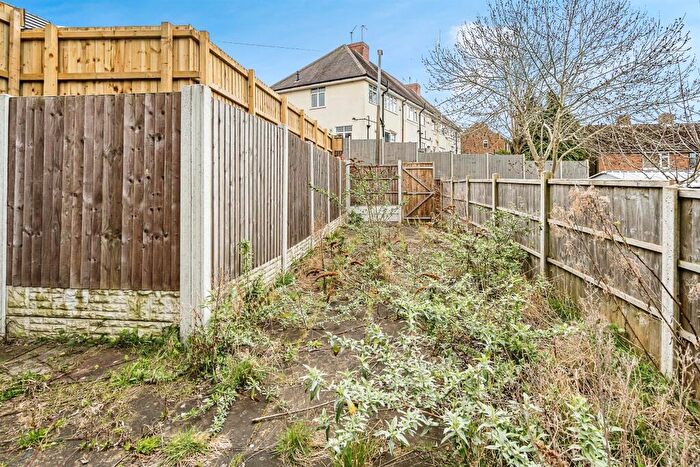 4 Bedroom Semi-Detached House For Sale In High Street, Pensnett, Brierley Hill, DY5