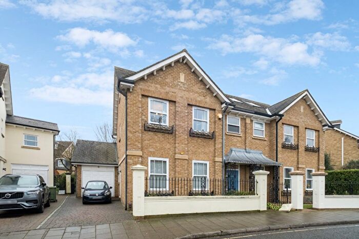 5 Bedroom Semi-Detached House To Rent In Wyatt Drive, Barnes, SW13