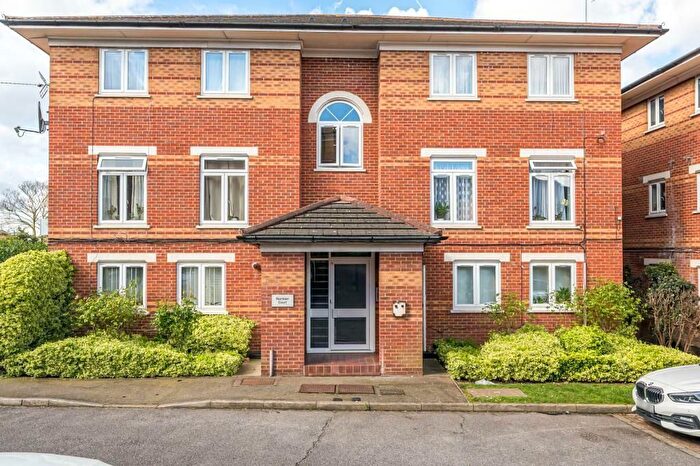 1 Bedroom Flat For Sale In Swynford Gardens, London, NW4