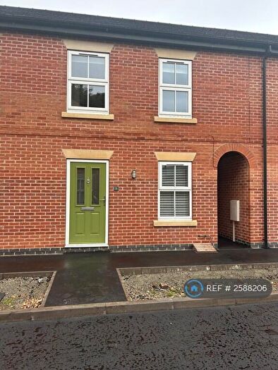 3 Bedroom Terraced House To Rent In South Place, Ripley, DE5
