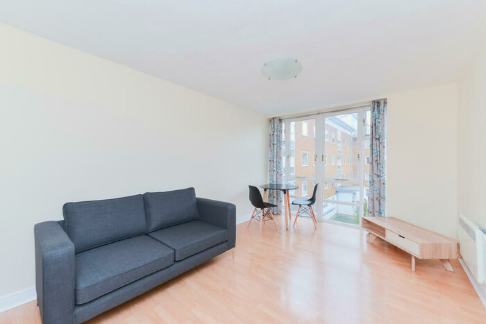 1 Bedroom Flat To Rent In Felixstowe Court, London, E16