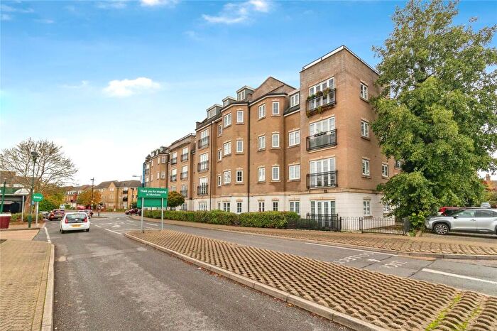 1 Bedroom Flat For Sale In Lake Street, Leighton Buzzard, Bedfordshire, LU7