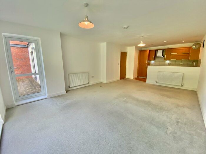 2 Bedroom Flat To Rent In Highmarsh Crescent, West Didsbury, Manchester, M20