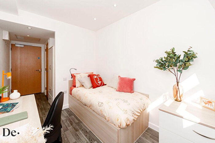 1 Bedroom Private Hall To Rent In Histon Road, CB4