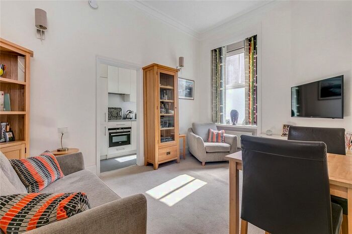 1 Bedroom Flat To Rent In Earl's Court Square, London, SW5