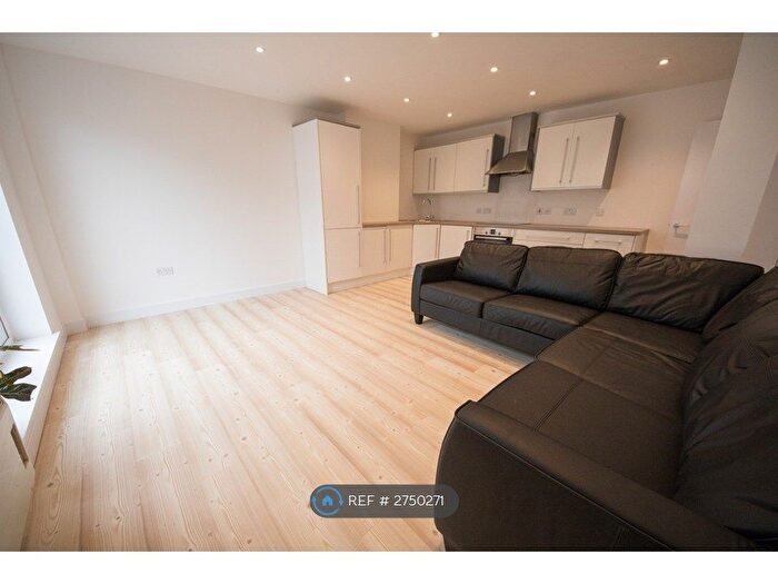 2 Bedroom Flat To Rent In Mowlem Street, London, E2