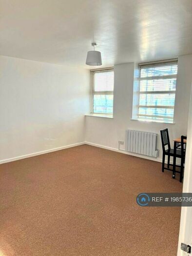 1 Bedroom Flat To Rent In The Lumiere Building, London, E7