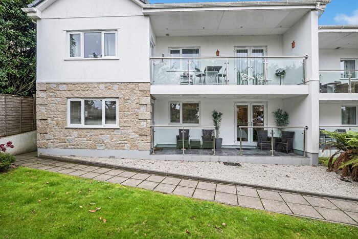 2 Bedroom Flat For Sale In Valley Road, St. Ives, Cornwall, TR26