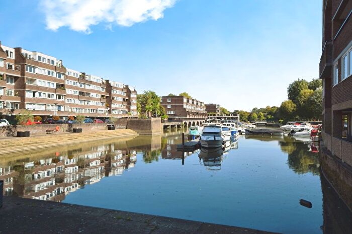 1 Bedroom Flat To Rent In Nero Court, Brentford Dock, TW8