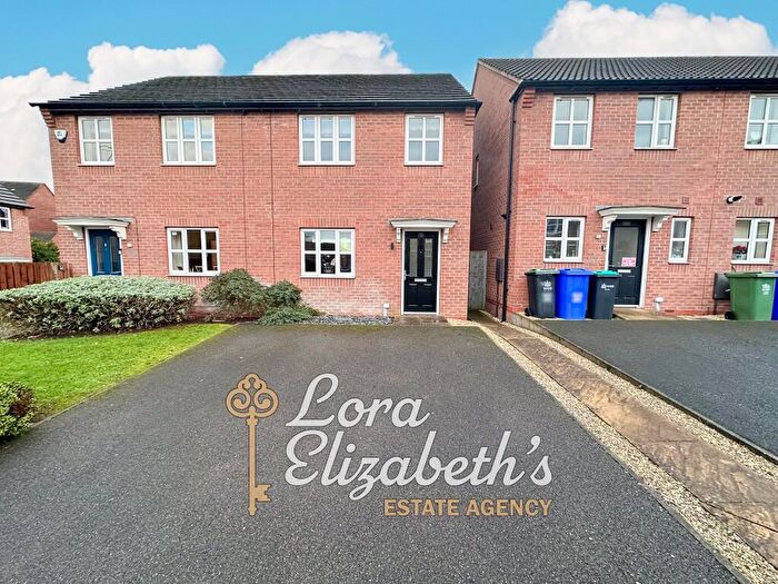 3 Bedroom Semi Detached House For Sale In Blackshale Road, Mansfield, Nottinghamshire, NG19