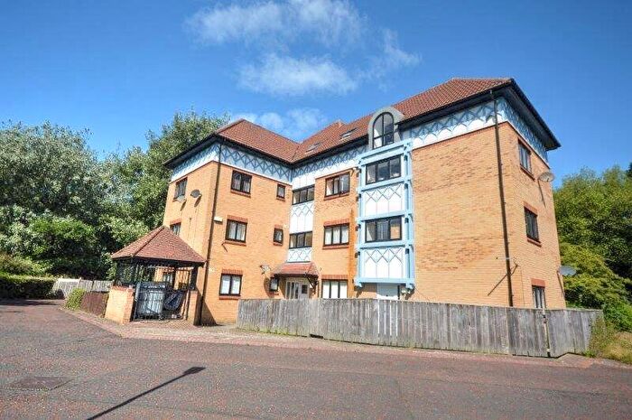 2 Bedroom Maisonette To Rent In Horsley Court, Newcastle Upon Tyne, NE3