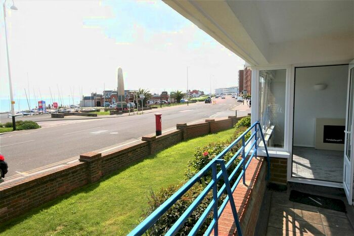1 Bedroom Flat To Rent In Glyne Hall, De La Warr Parade, Bexhill-On-Sea, TN40