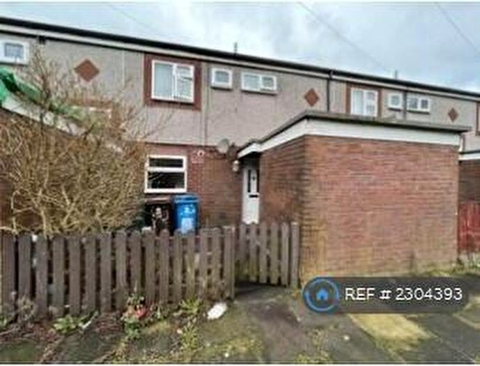 3 Bedroom Terraced House To Rent In Poynter Walk, Oldham, OL1