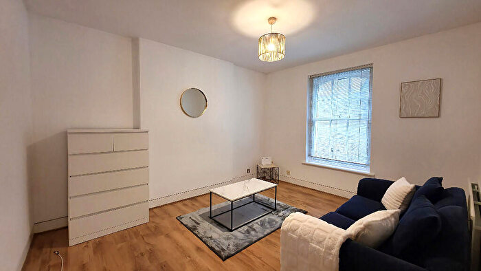 1 Bedroom Flat To Rent In Fanshaw Street, London, N1