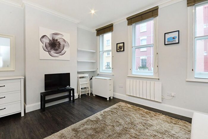 Studio To Rent In James Street, Marylebone, London, W1U